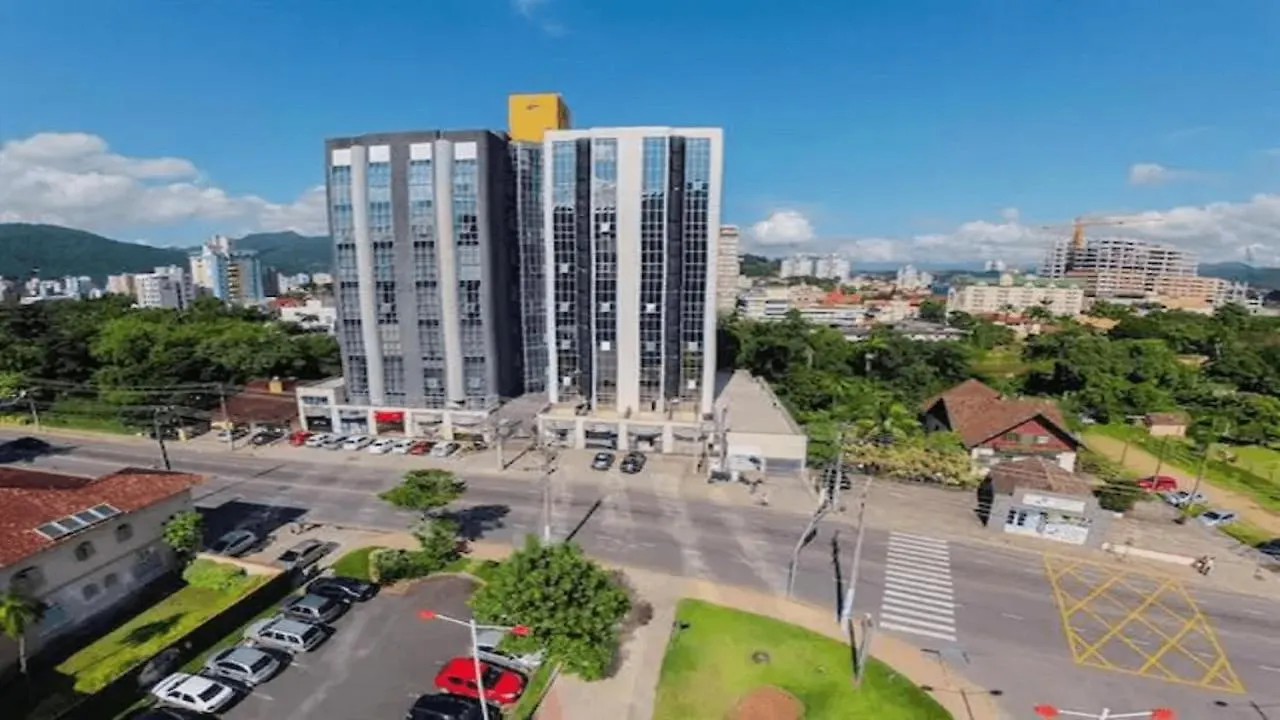 別荘 Jaraguá do Sul Saint Sebastian Flat 307 - Com Hidro! Ate 4 Pessoas, Duplex, No Centroヴィラ